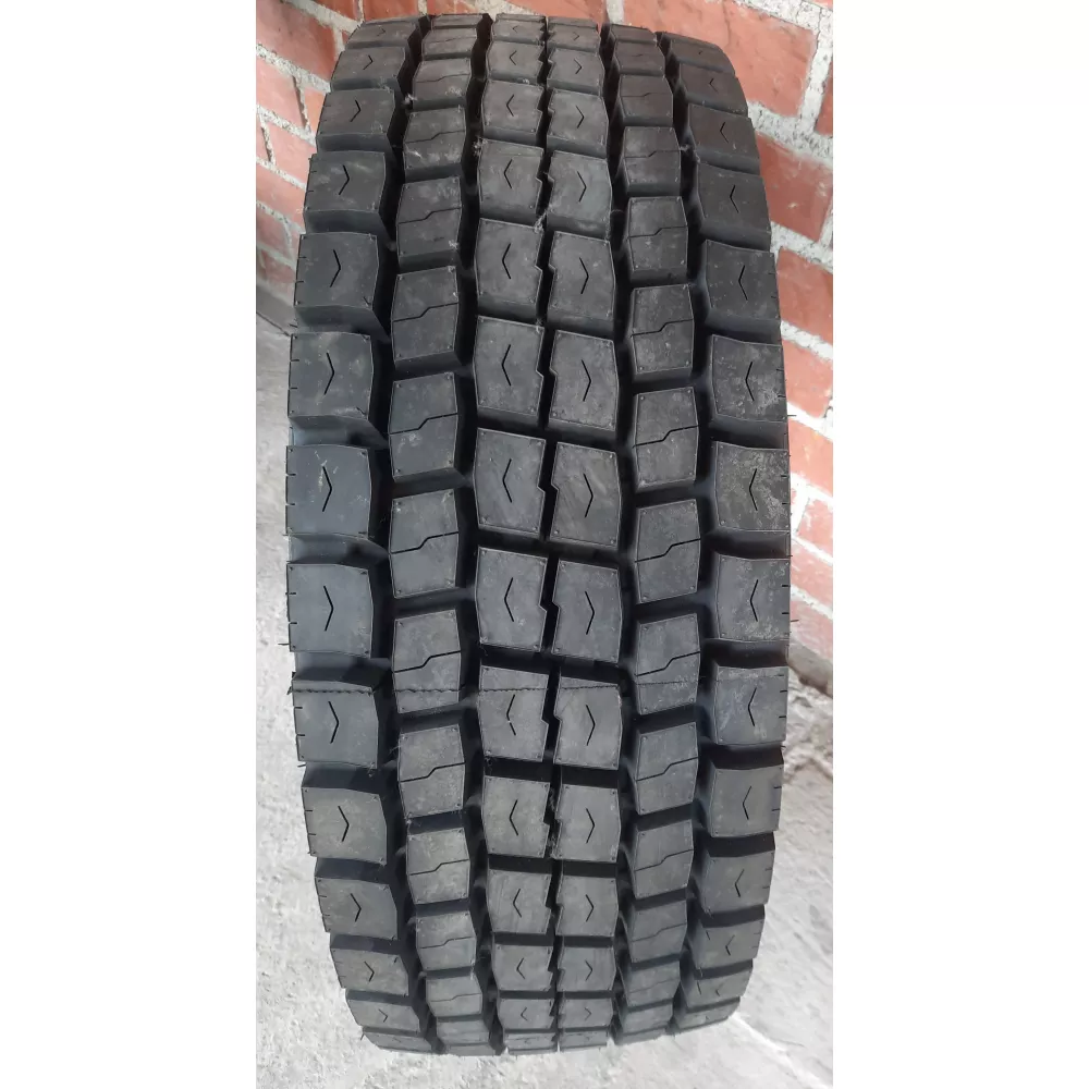 Грузовая шина 305/70 R19,5 Long March LM-329 18PR в Нижней Тавде